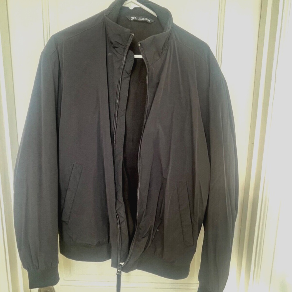 Size Large Zara Man Black Bomber Jacket Men's Lined Coat, zip out collar